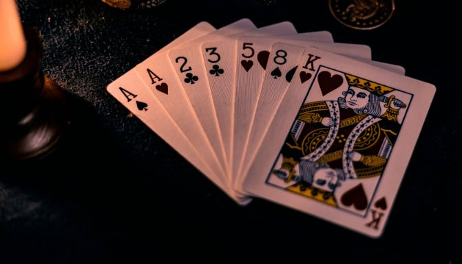 Captain's Bounty game interface showing pirate-themed reels and bet controls on penyuhoki